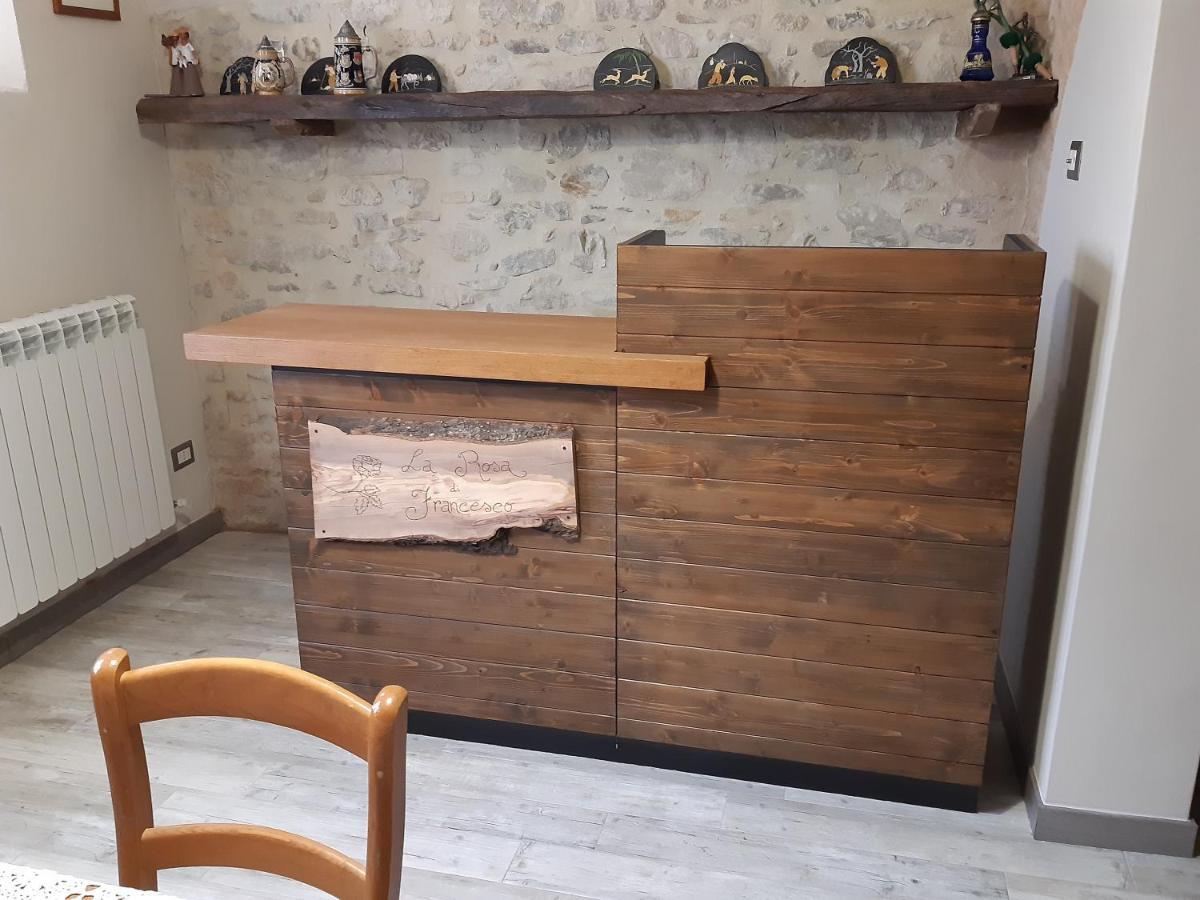 La Rosa Di Francesco Inn Valfabbrica Exterior foto